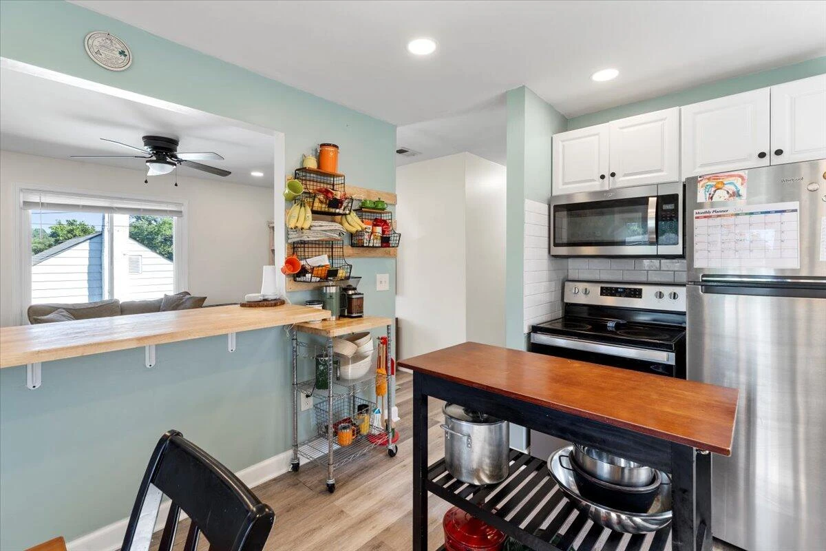 1620 Redwood RD - Photo 9
