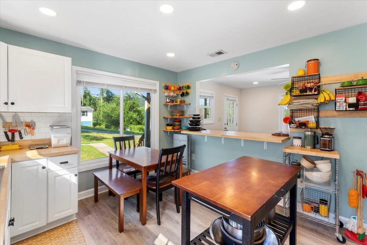 1620 Redwood RD - Photo 11