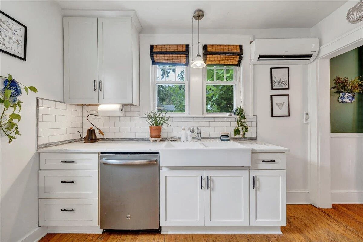 2504 Oakland BLVD - Photo 18