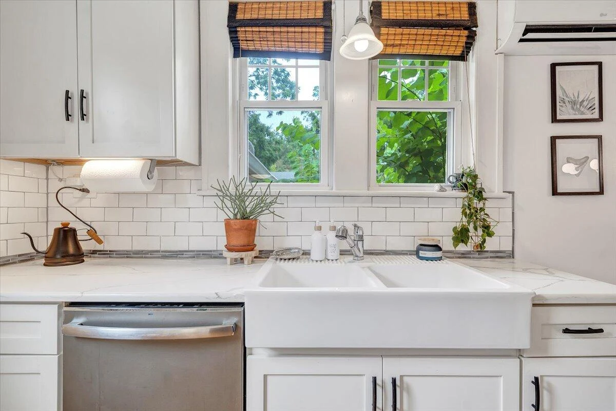 2504 Oakland BLVD - Photo 19