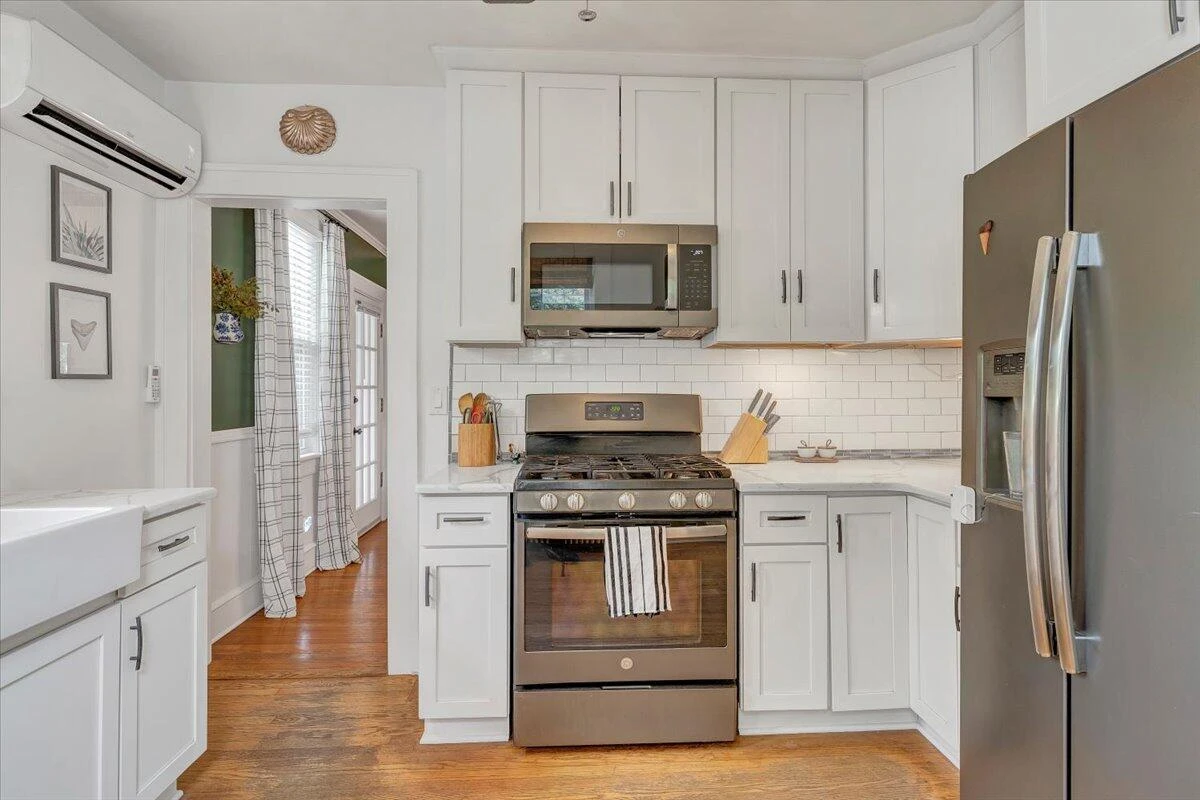 2504 Oakland BLVD - Photo 21