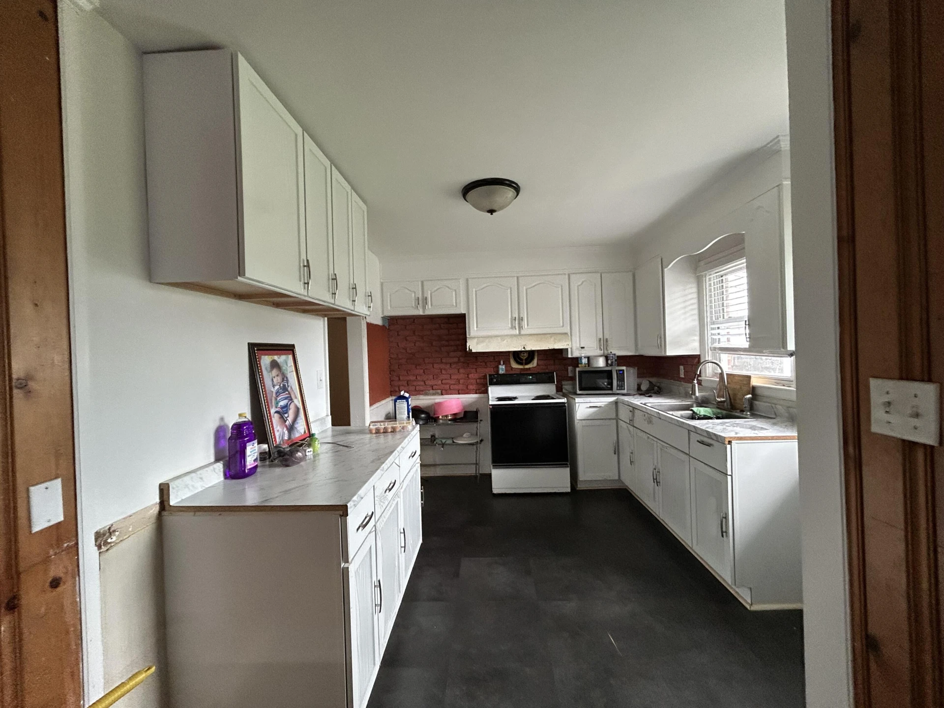 223 Oaklawn AVE - Photo 2