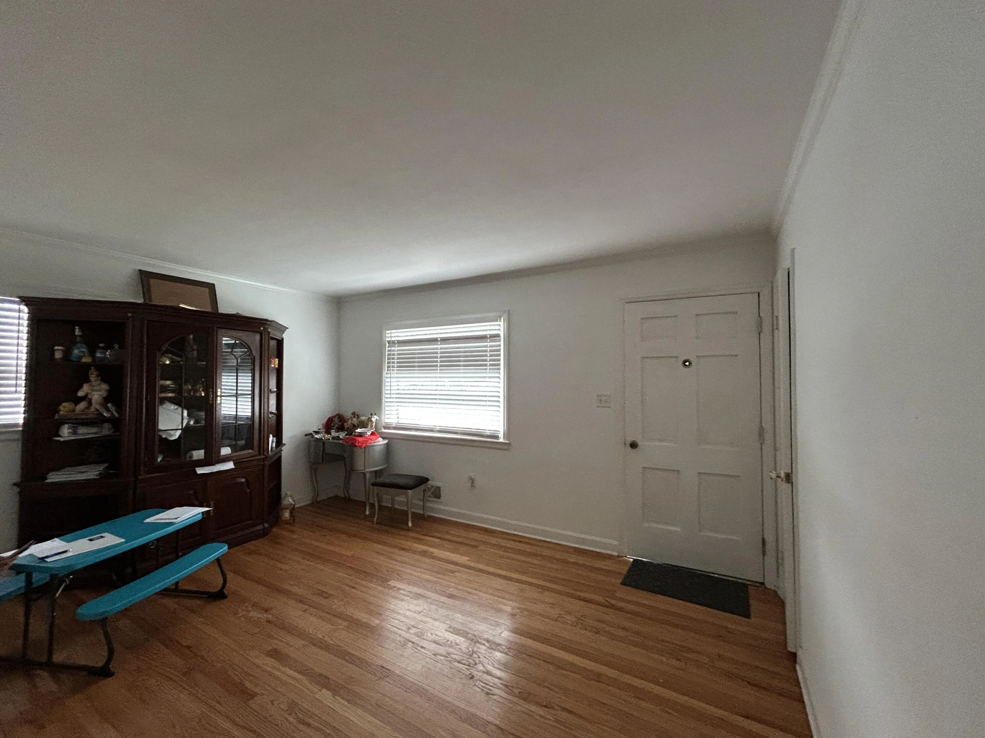 223 Oaklawn AVE - Photo 4
