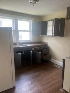 1917 Wise AVE - Photo 2