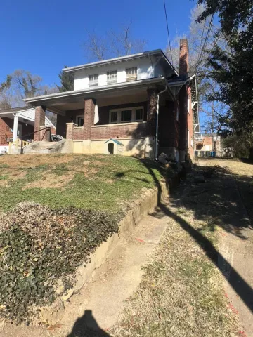 1127 Valley AVE