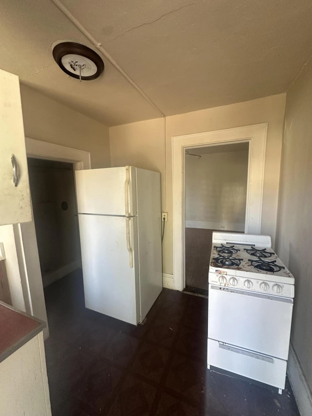 1127 Valley AVE - Photo 2