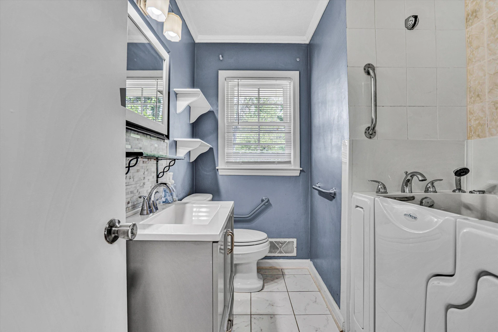 2317 Laura RD - Photo 14