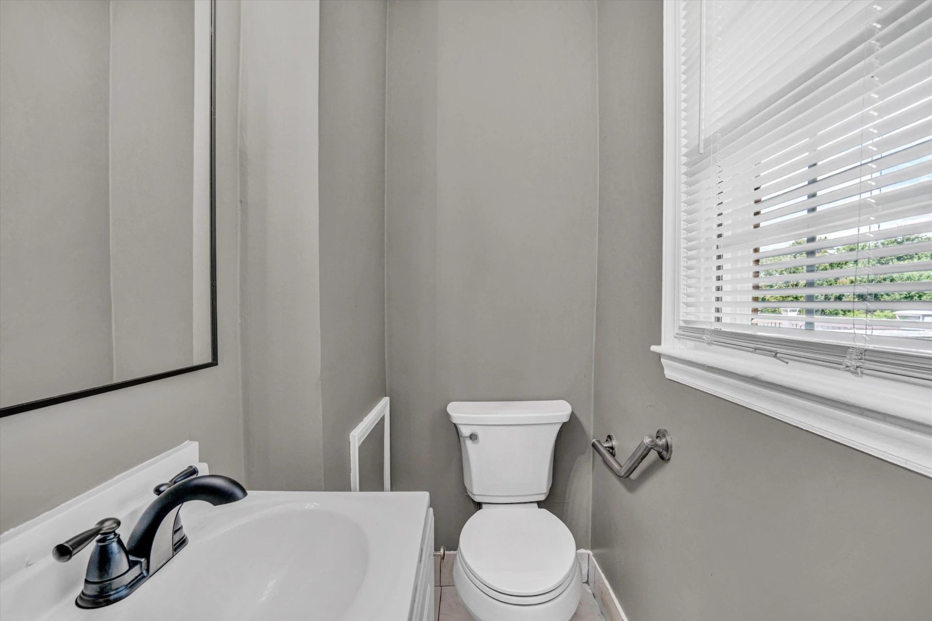 2317 Laura RD - Photo 18