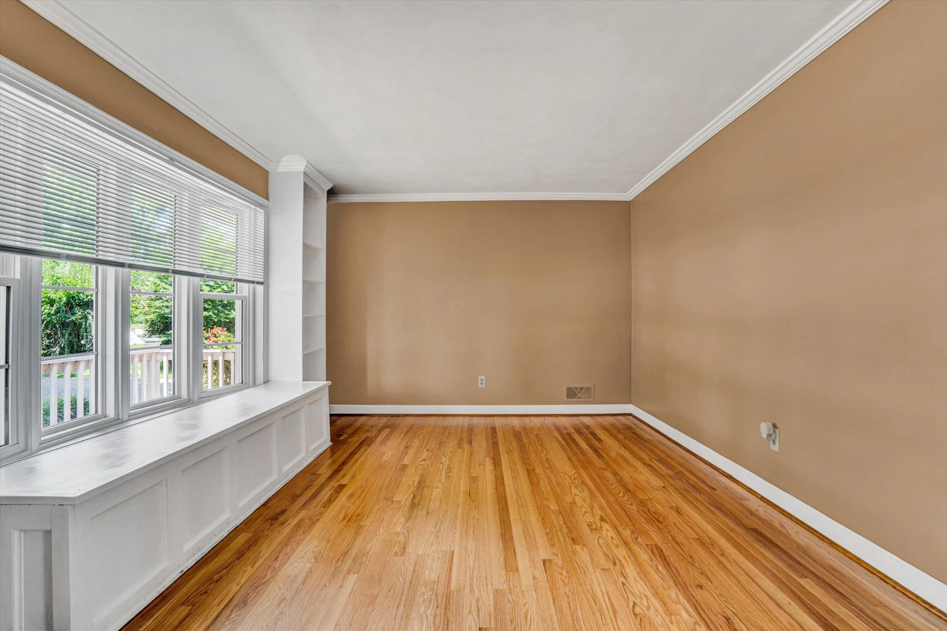 2317 Laura RD - Photo 5
