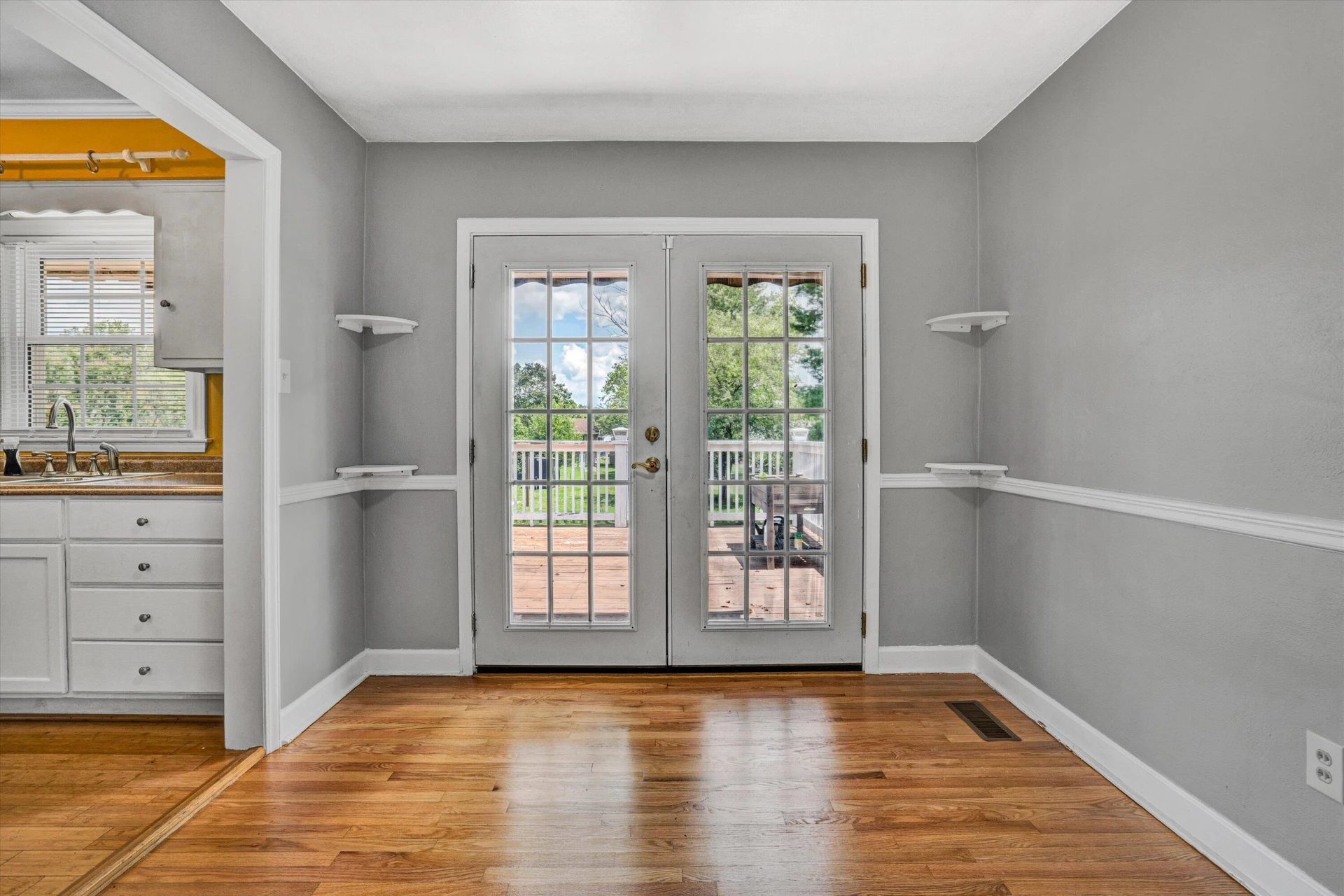 2317 Laura RD - Photo 7