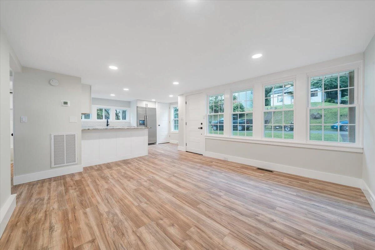 325 Raleigh AVE - Photo 12