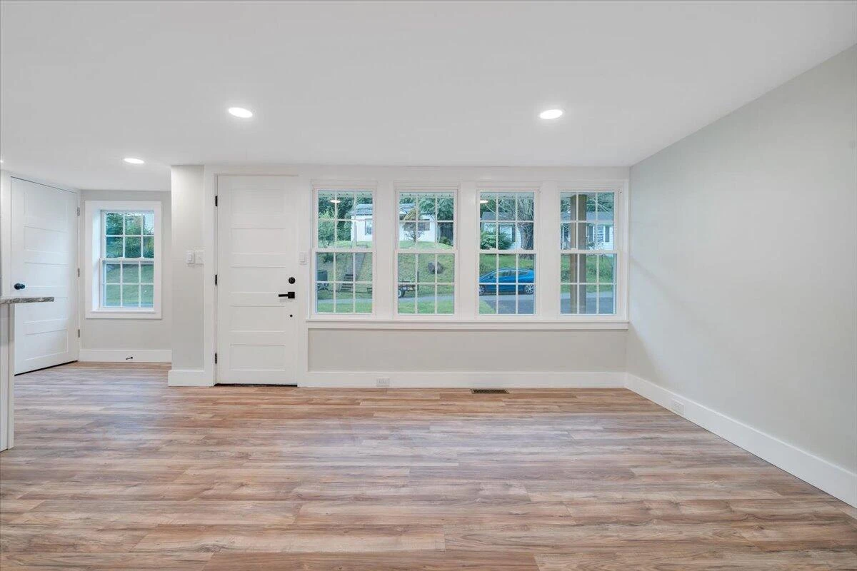 325 Raleigh AVE - Photo 13