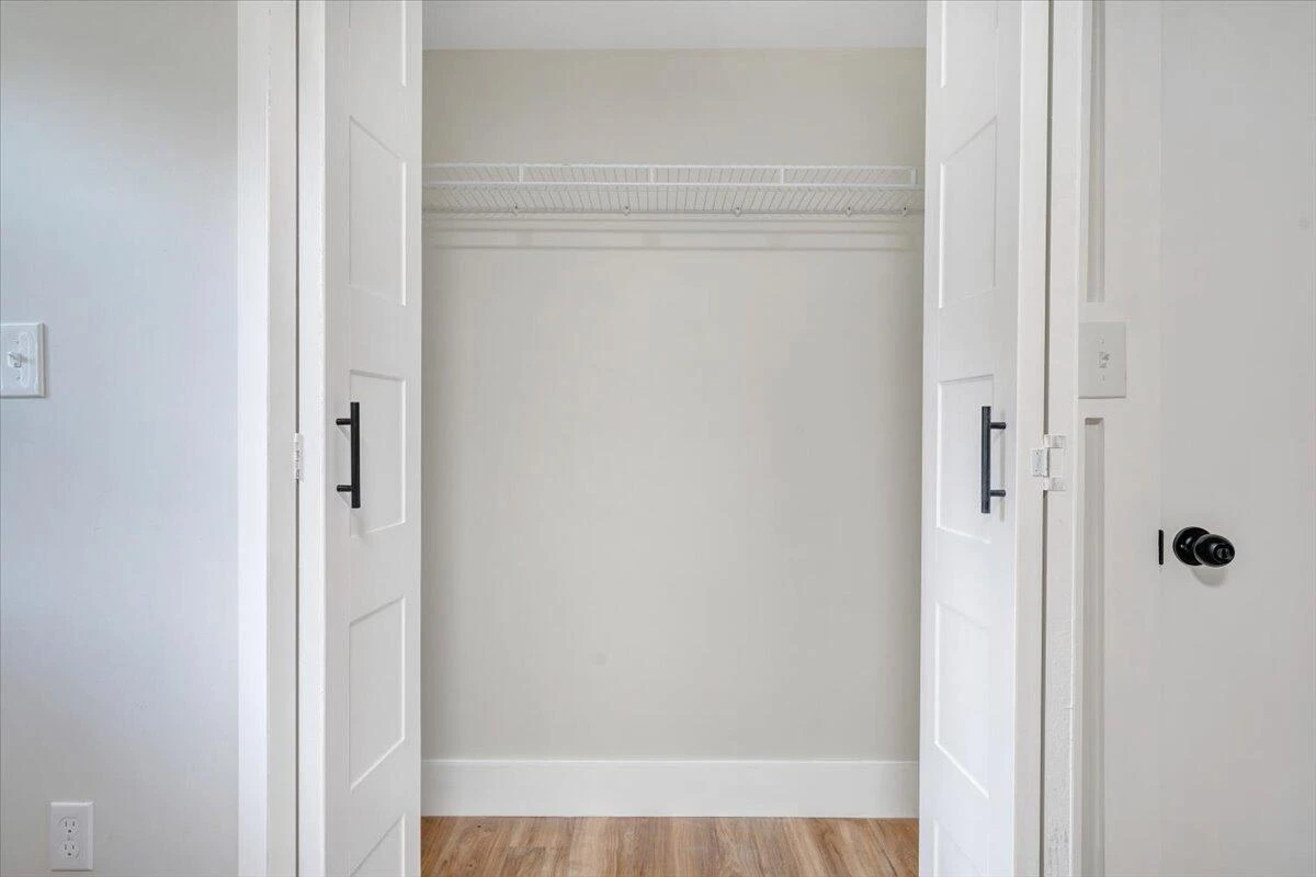 325 Raleigh AVE - Photo 24