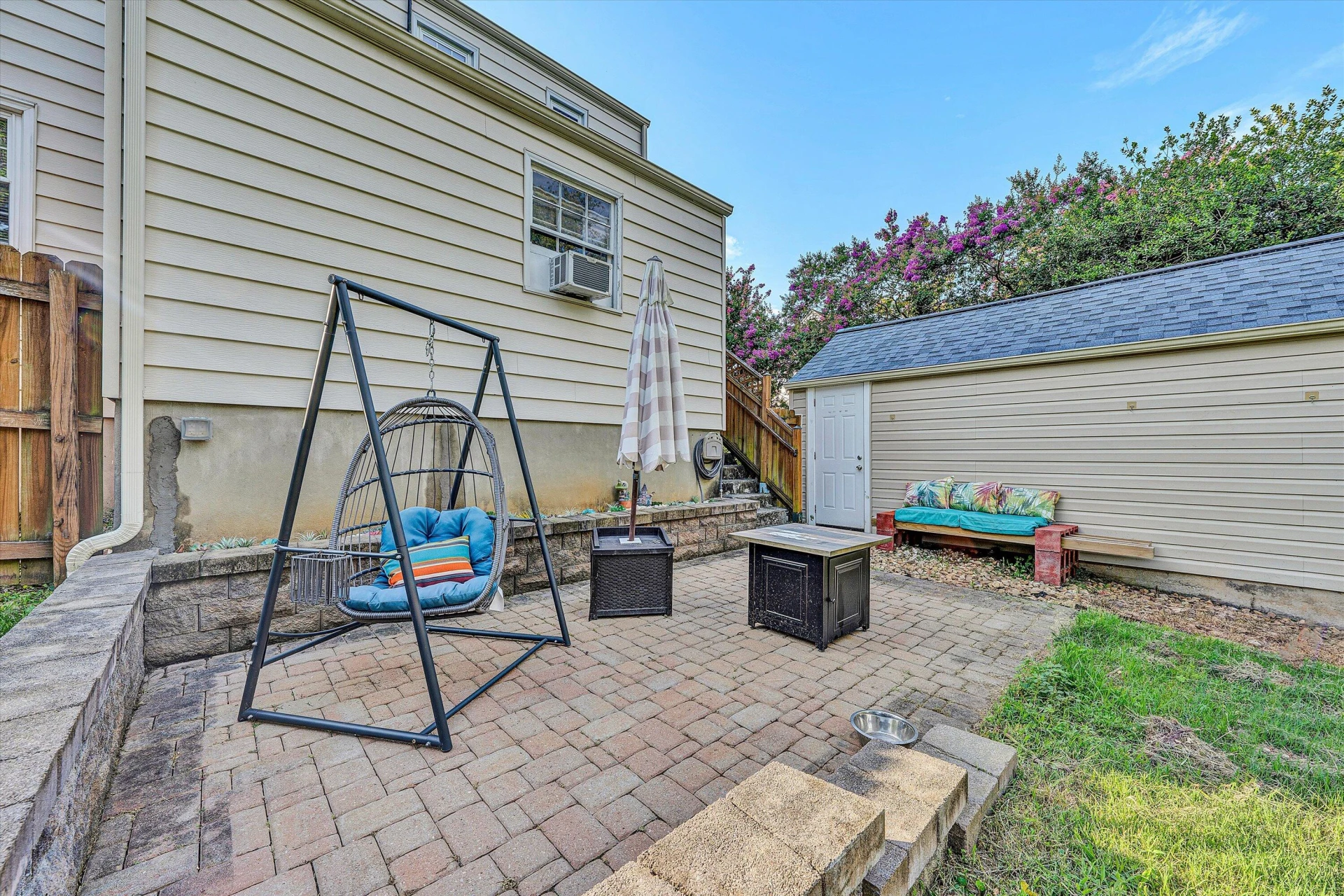 2819 Woodlawn AVE - Photo 32