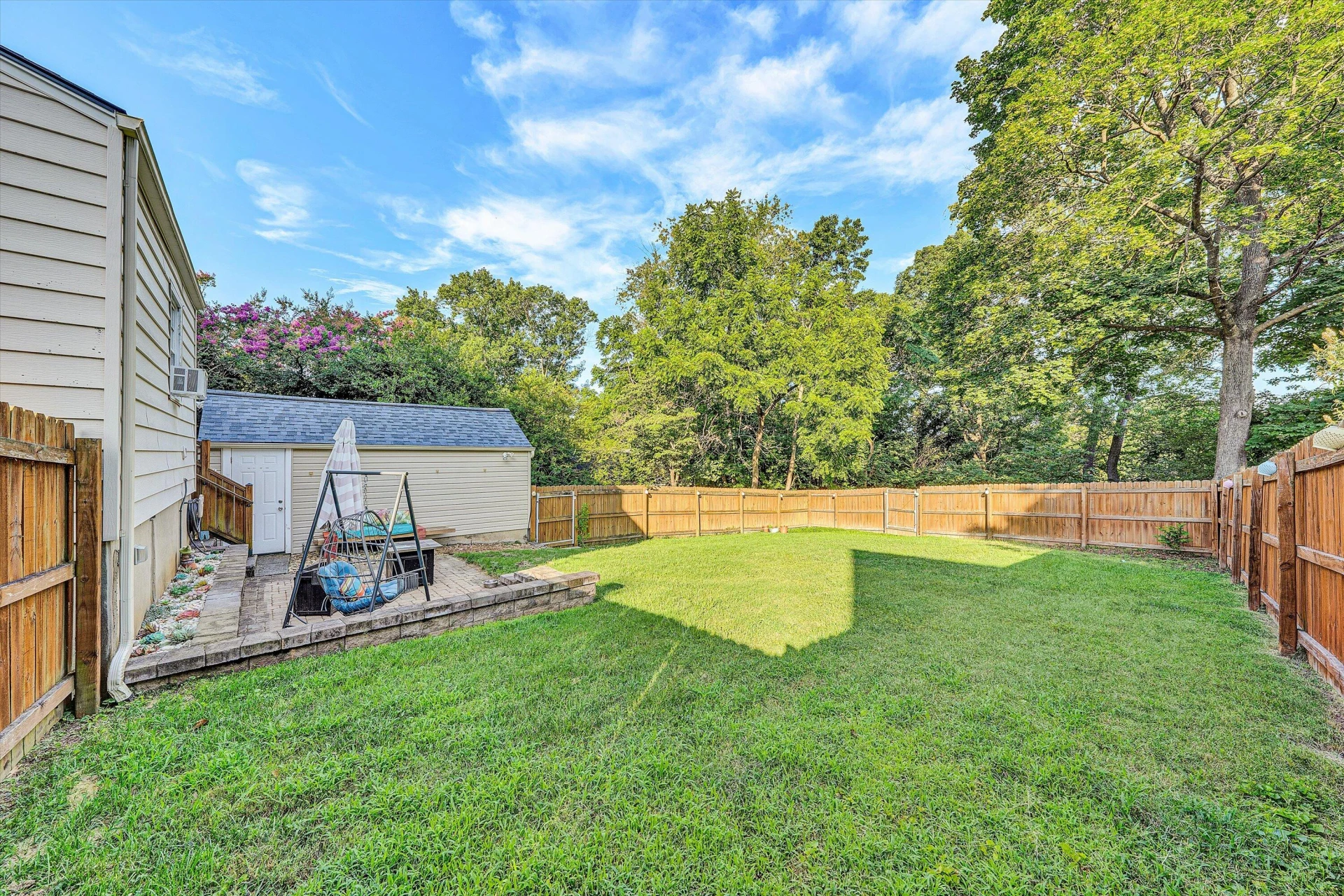 2819 Woodlawn AVE - Photo 34