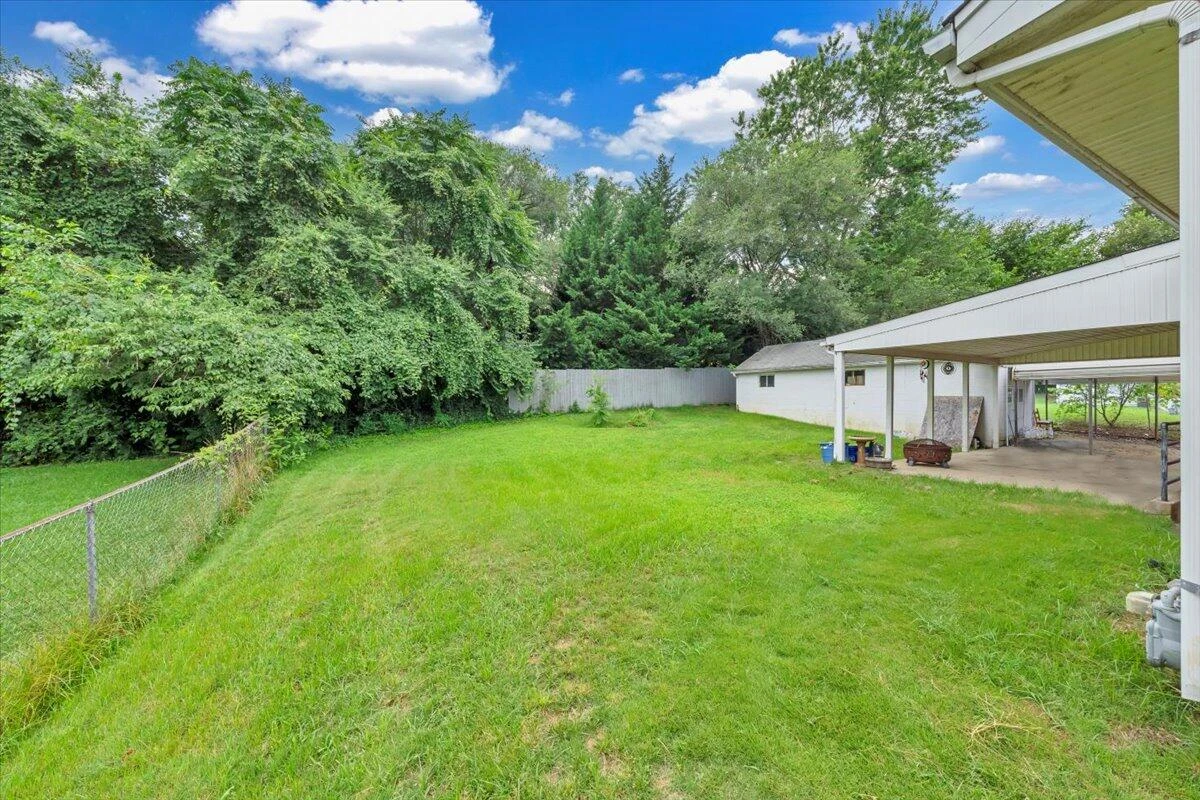 2820 Luray ST - Photo 30