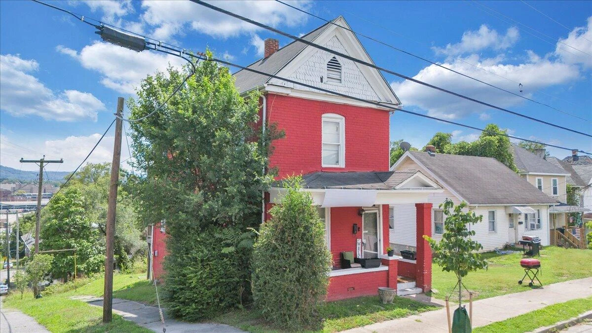 302 Patton AVE - Photo 3