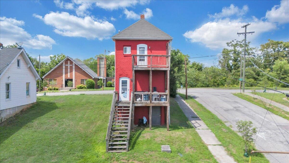302 Patton AVE - Photo 6