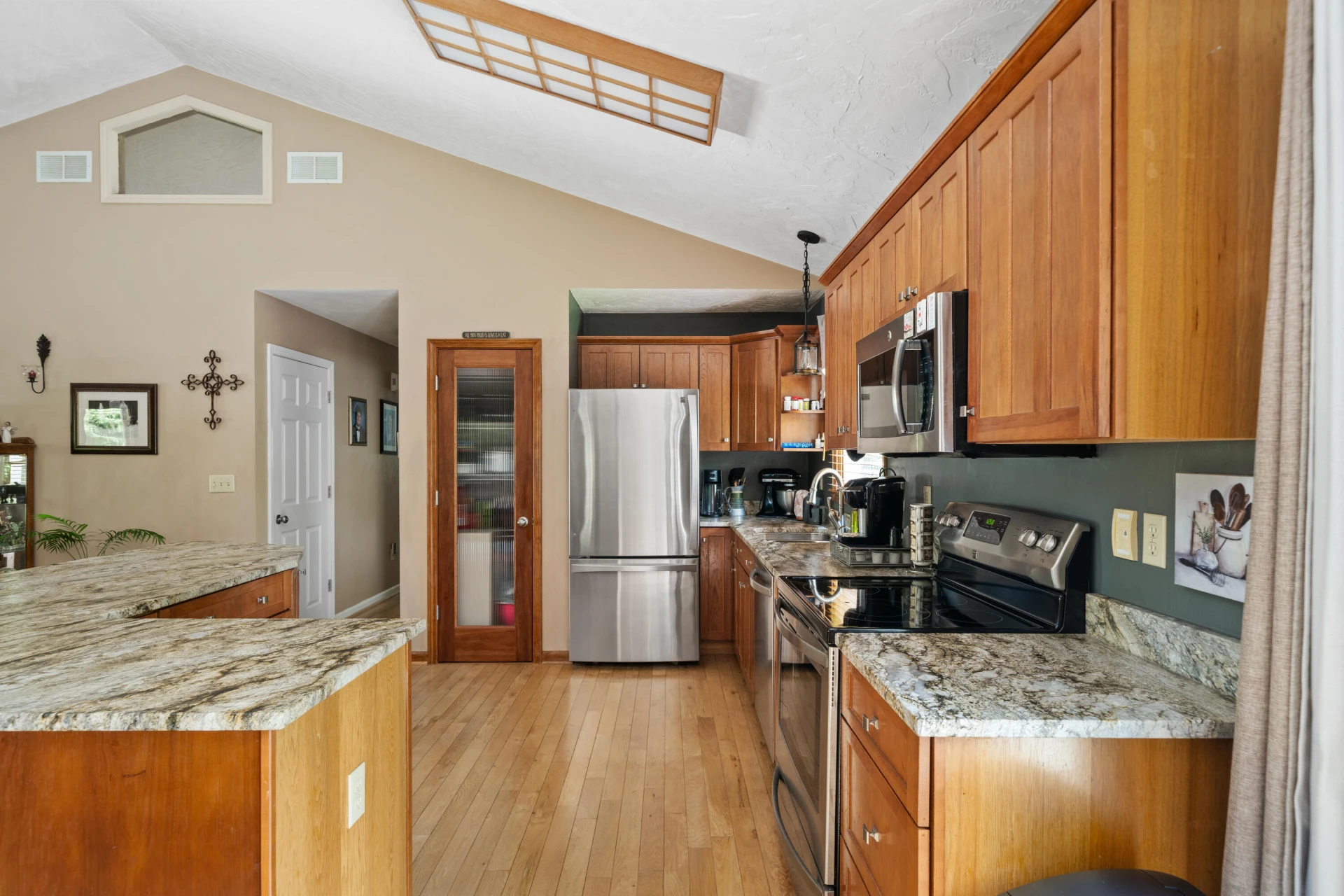 876 Sherwood DR - Photo 13