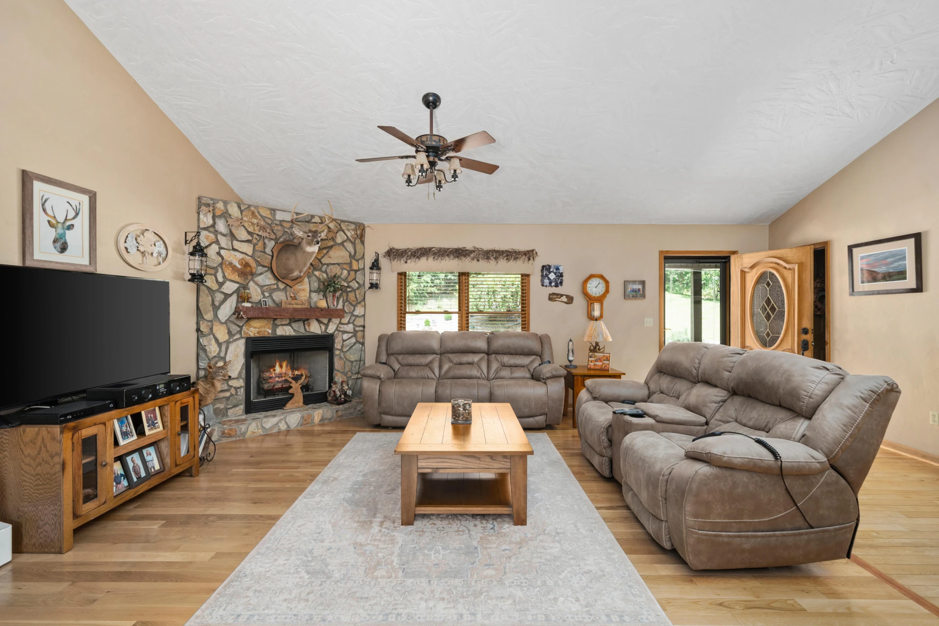 876 Sherwood DR - Photo 15