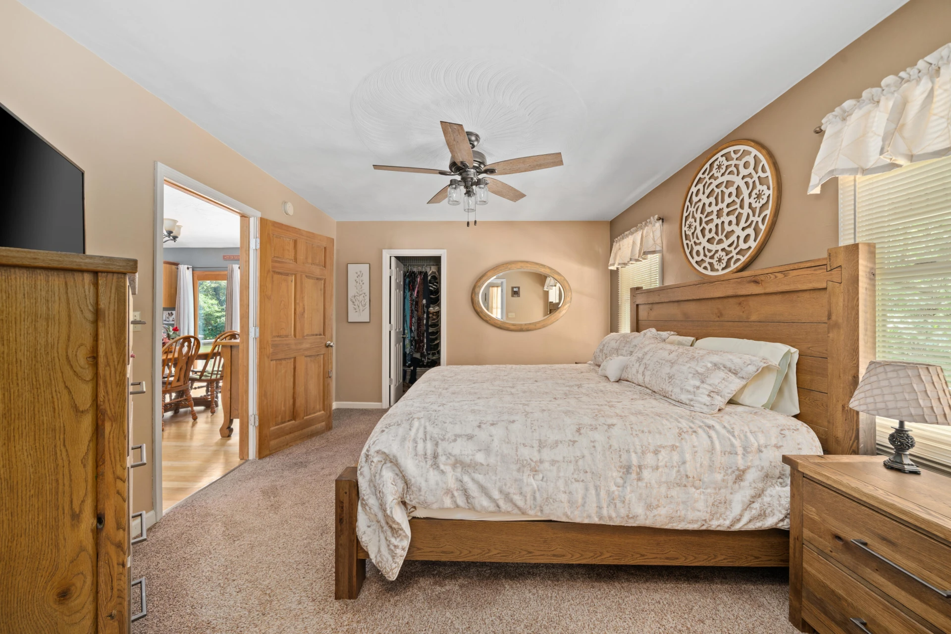 876 Sherwood DR - Photo 17