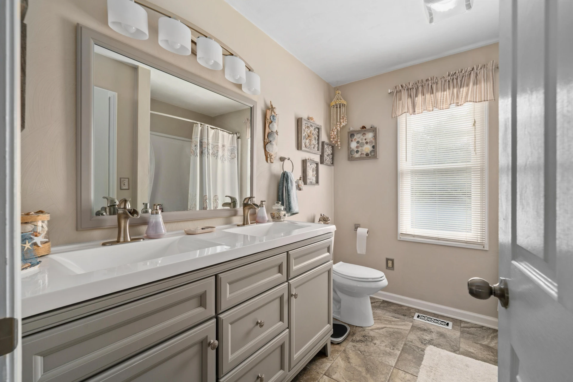 876 Sherwood DR - Photo 24