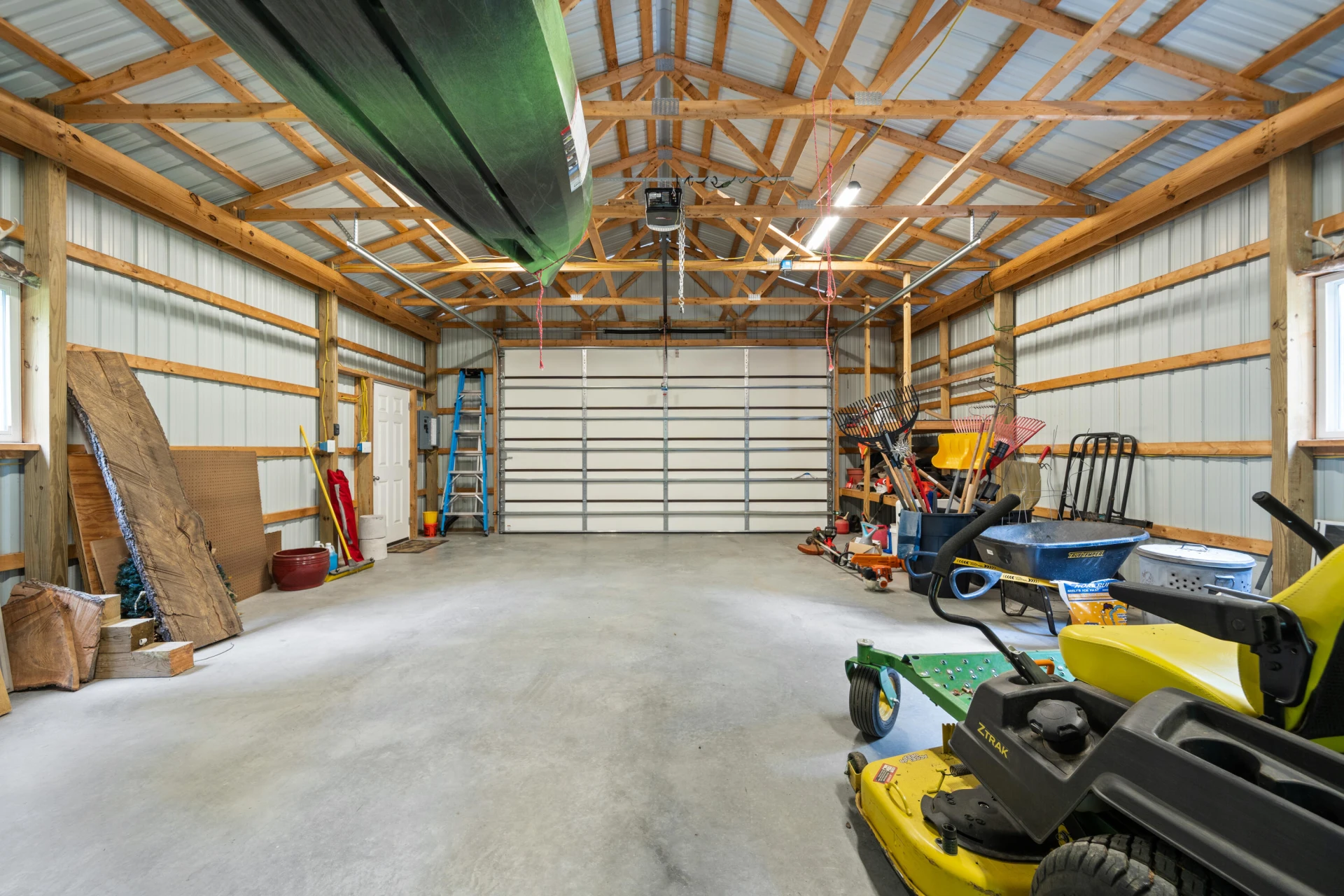 876 Sherwood DR - Photo 35