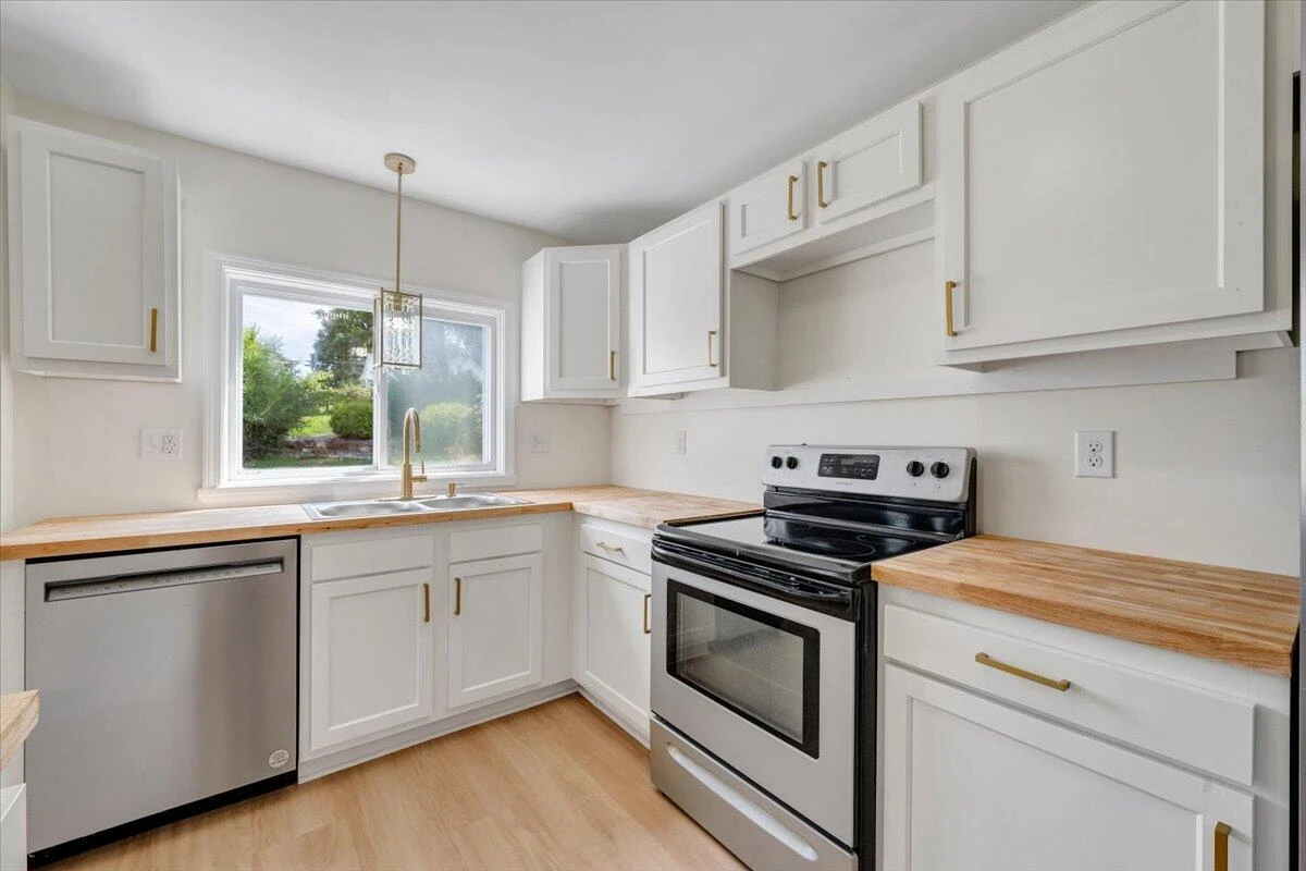 301 Cleveland AVE - Photo 15