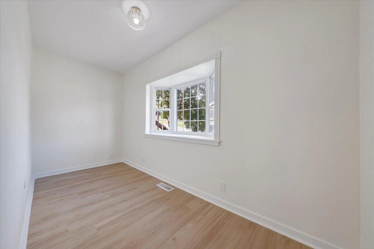 301 Cleveland AVE - Photo 21