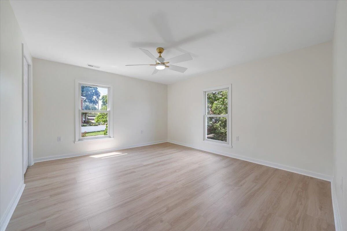 301 Cleveland AVE - Photo 36
