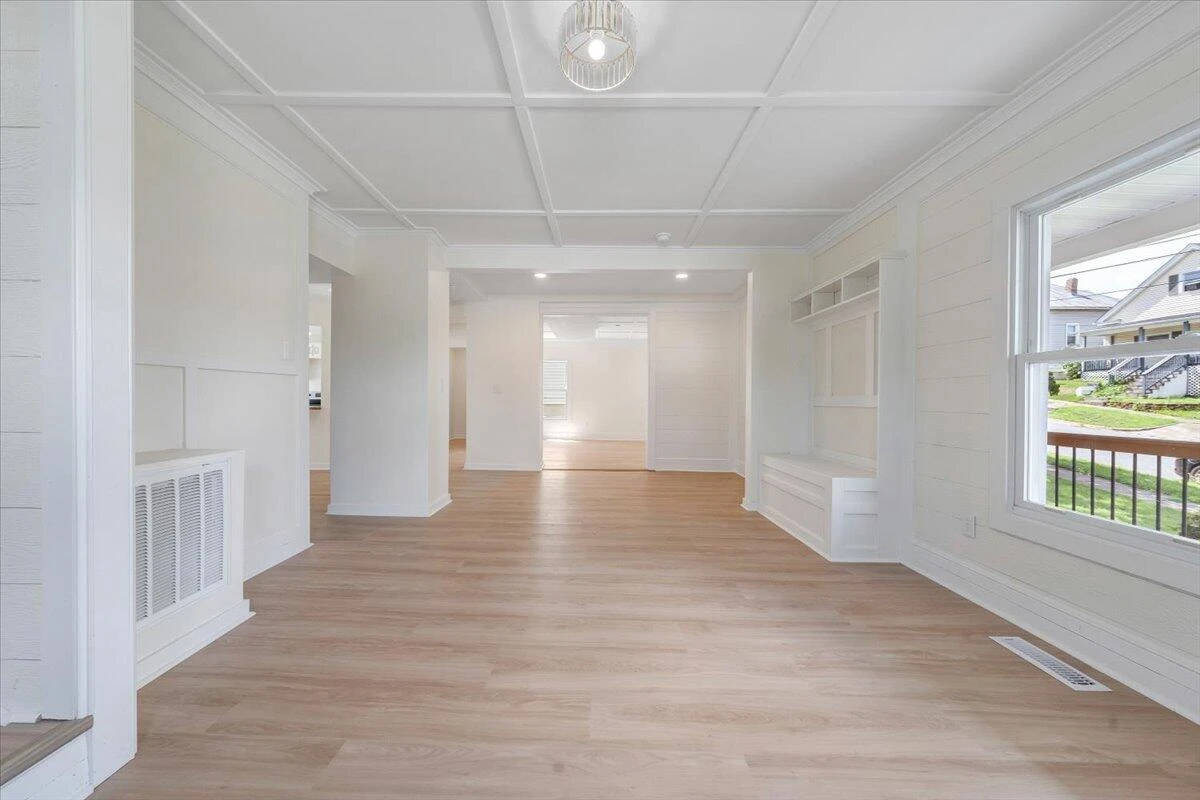 301 Cleveland AVE - Photo 7