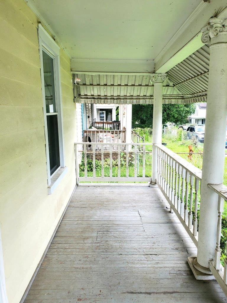 645 Albemarle AVE - Photo 2