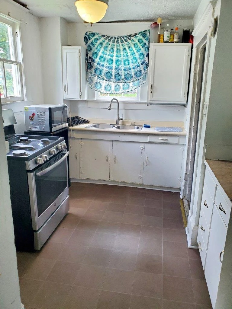 645 Albemarle AVE - Photo 8