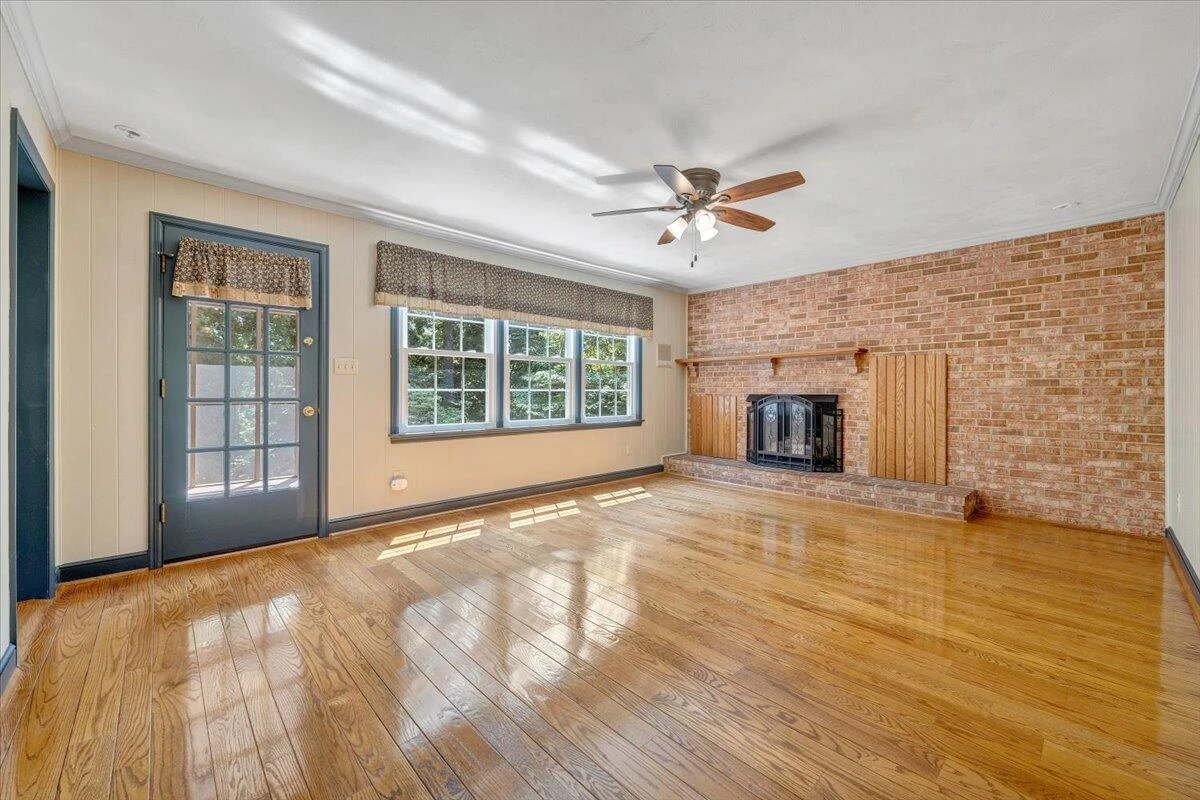 1945 Maylin DR - Photo 14