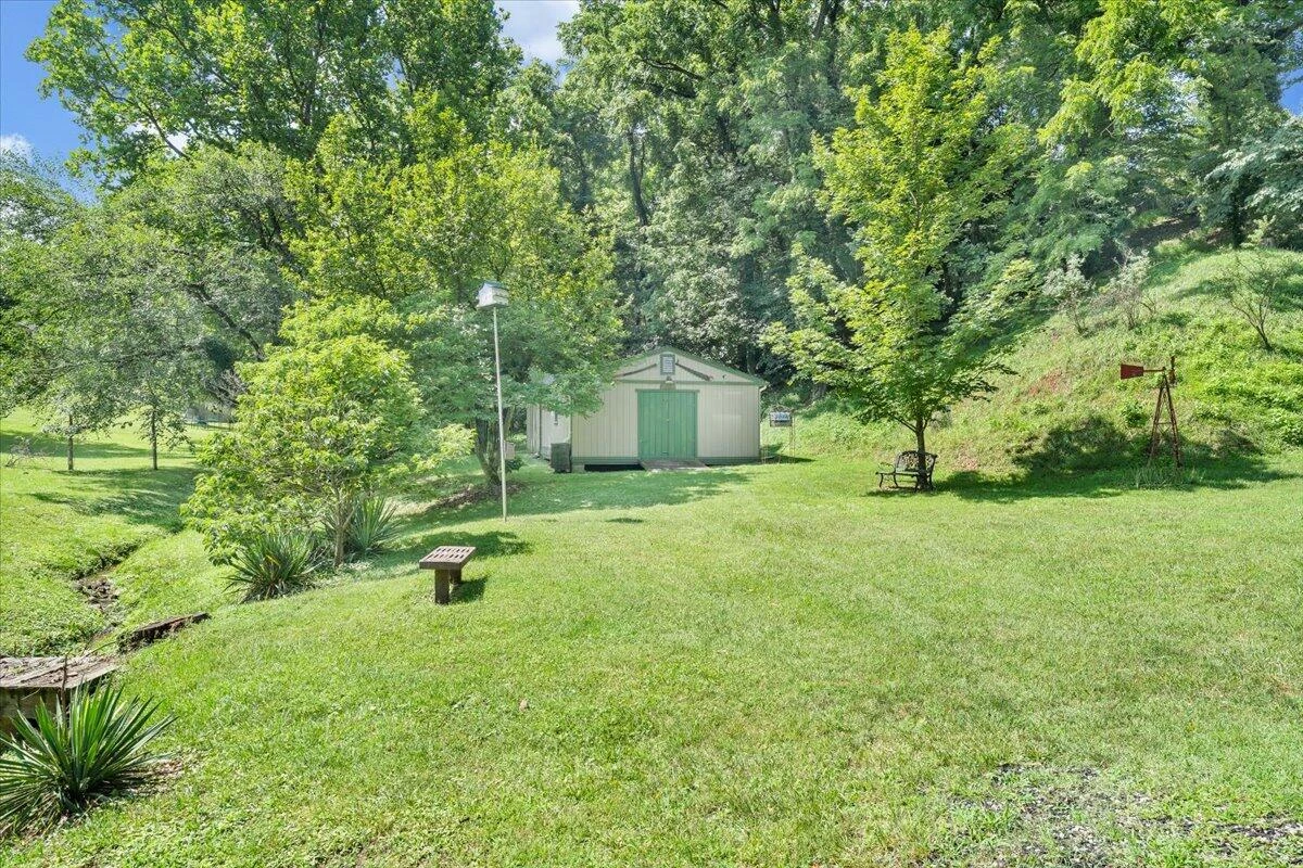 1945 Maylin DR - Photo 104
