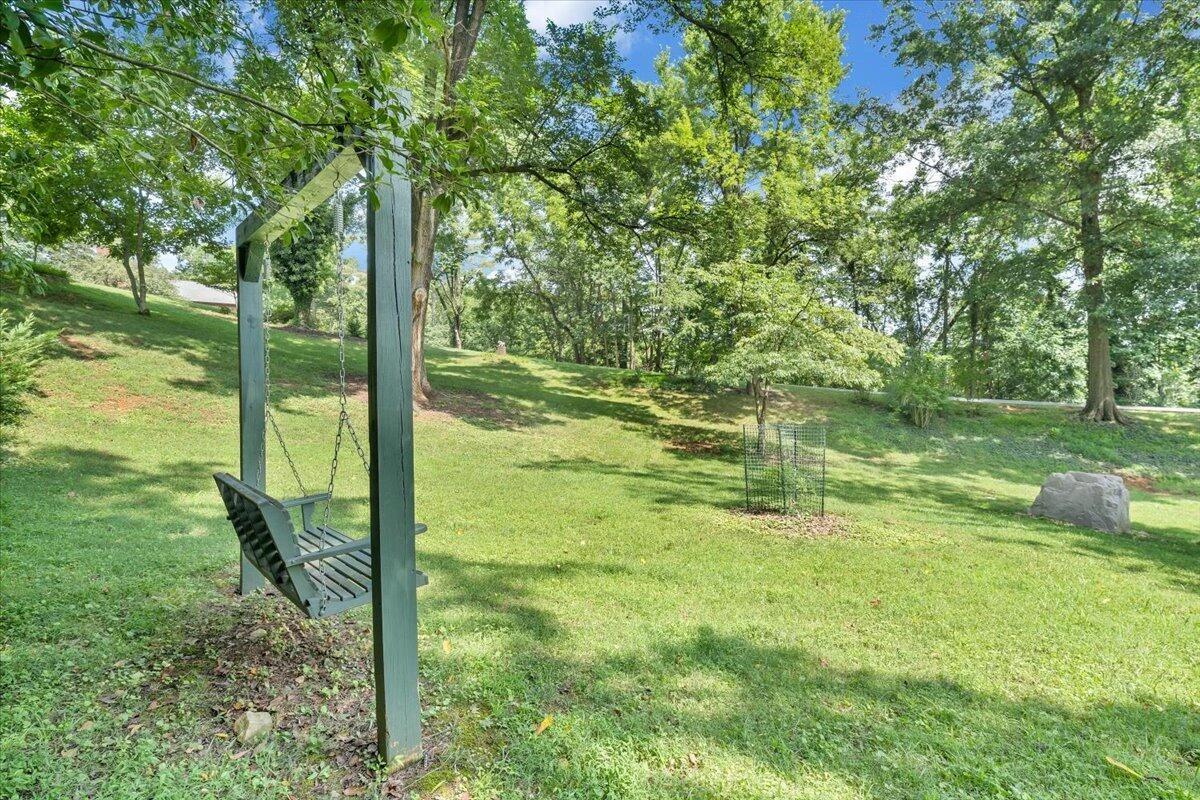 1945 Maylin DR - Photo 107