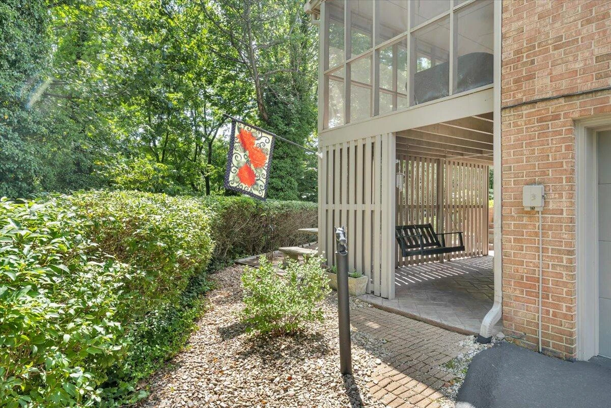 1945 Maylin DR - Photo 120