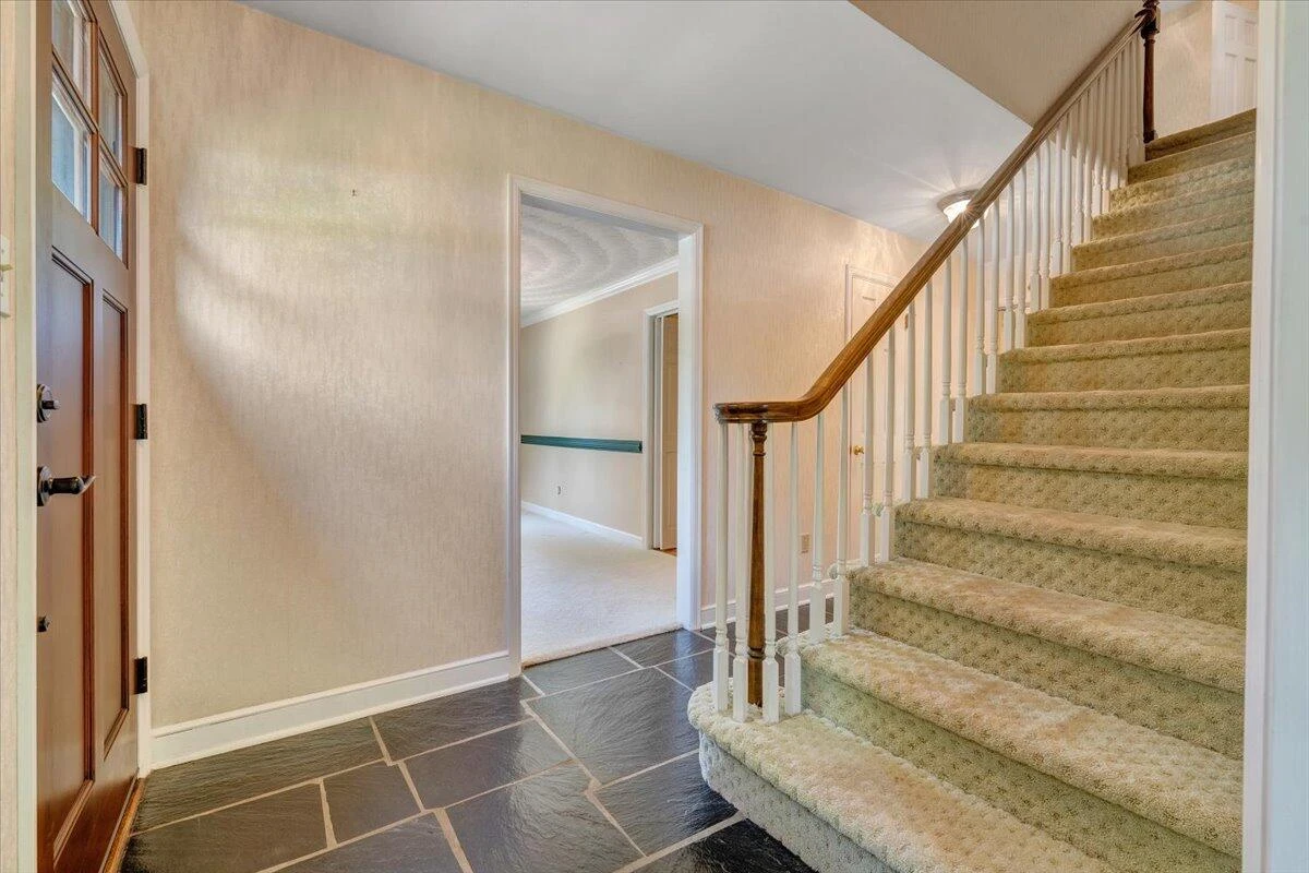 1945 Maylin DR - Photo 17