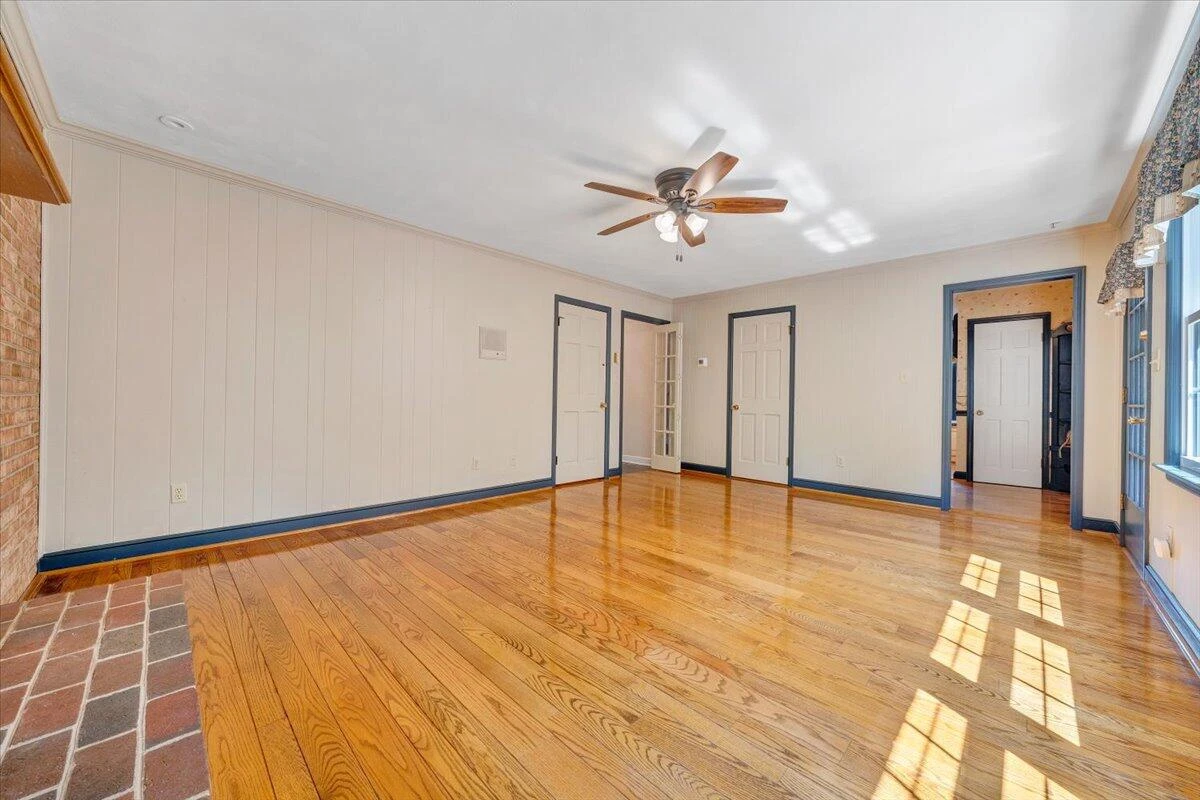 1945 Maylin DR - Photo 24