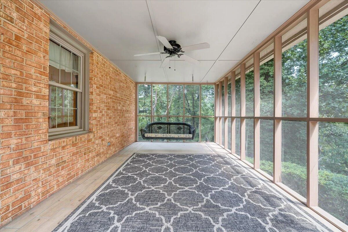 1945 Maylin DR - Photo 38