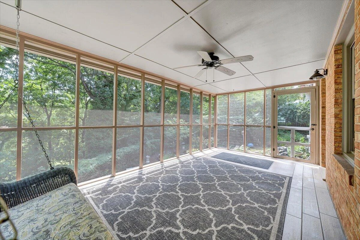 1945 Maylin DR - Photo 40