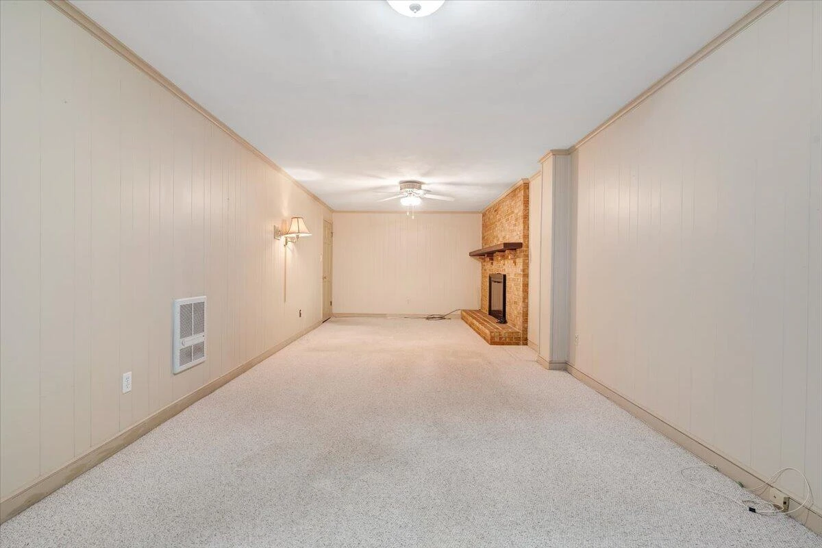 1945 Maylin DR - Photo 56