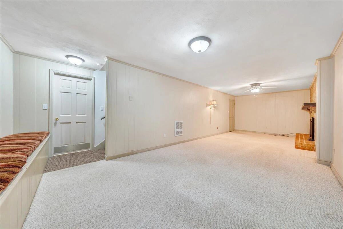 1945 Maylin DR - Photo 57