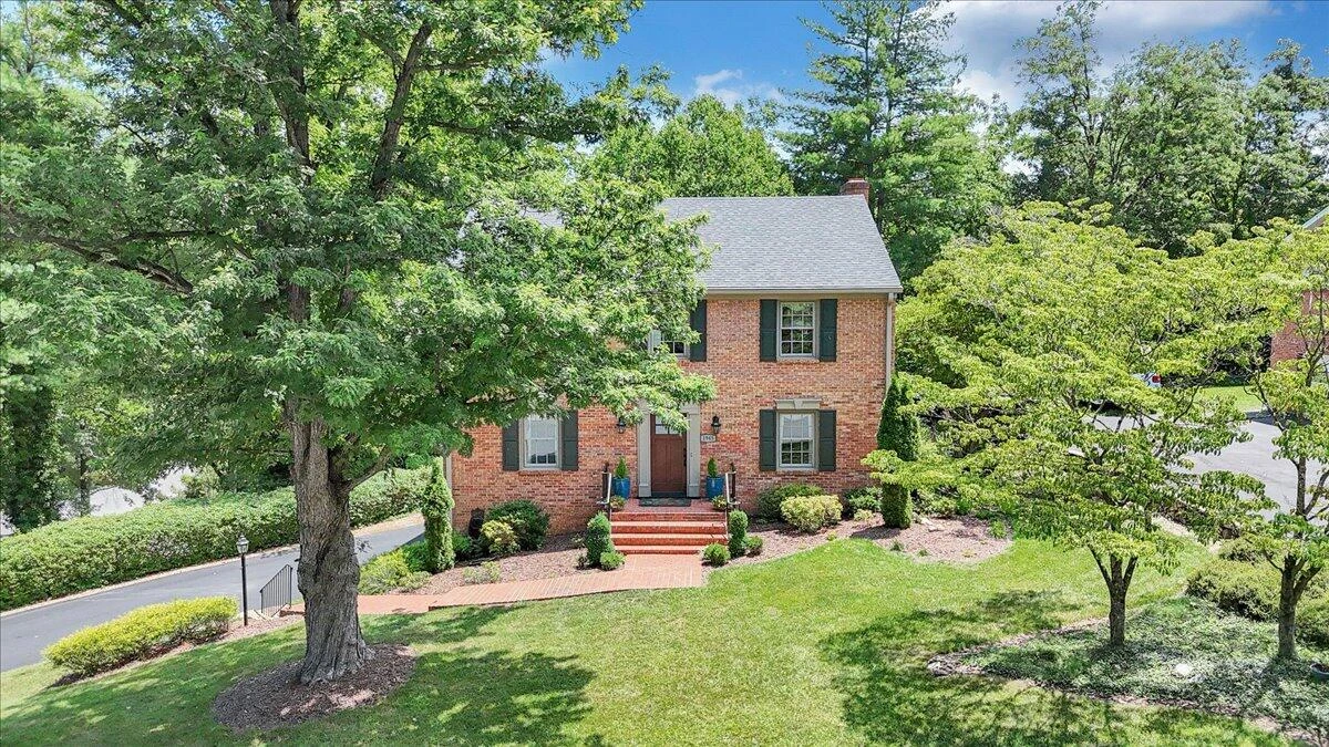 1945 Maylin DR - Photo 82