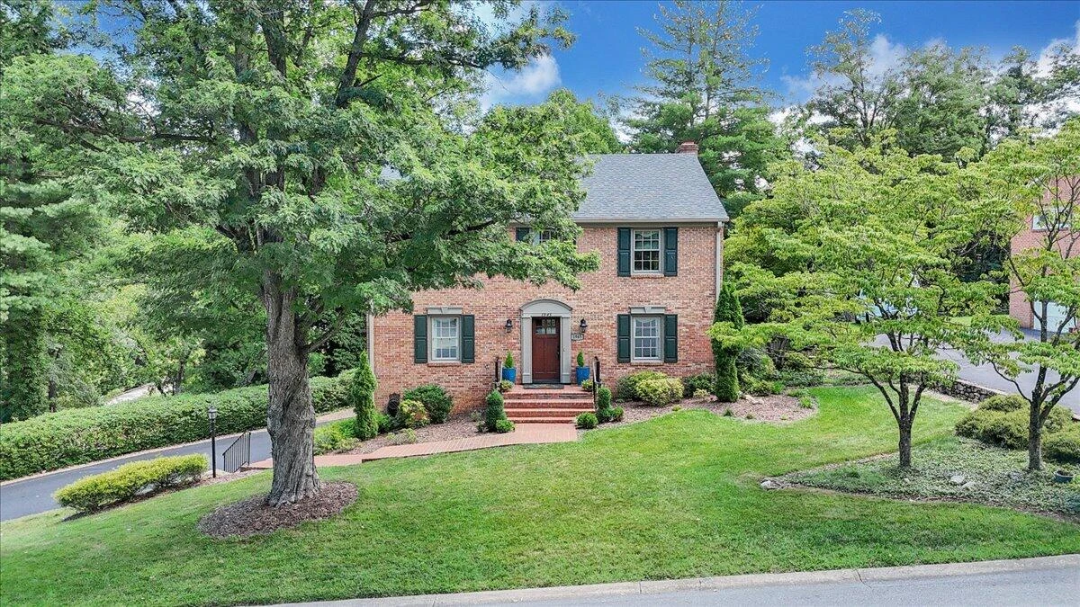 1945 Maylin DR - Photo 85