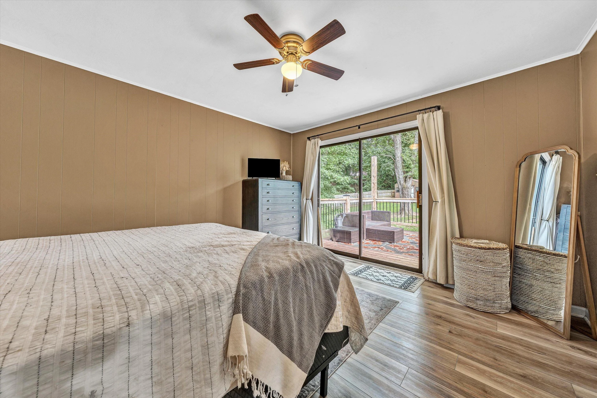 1441 Freeborn CIR - Photo 14