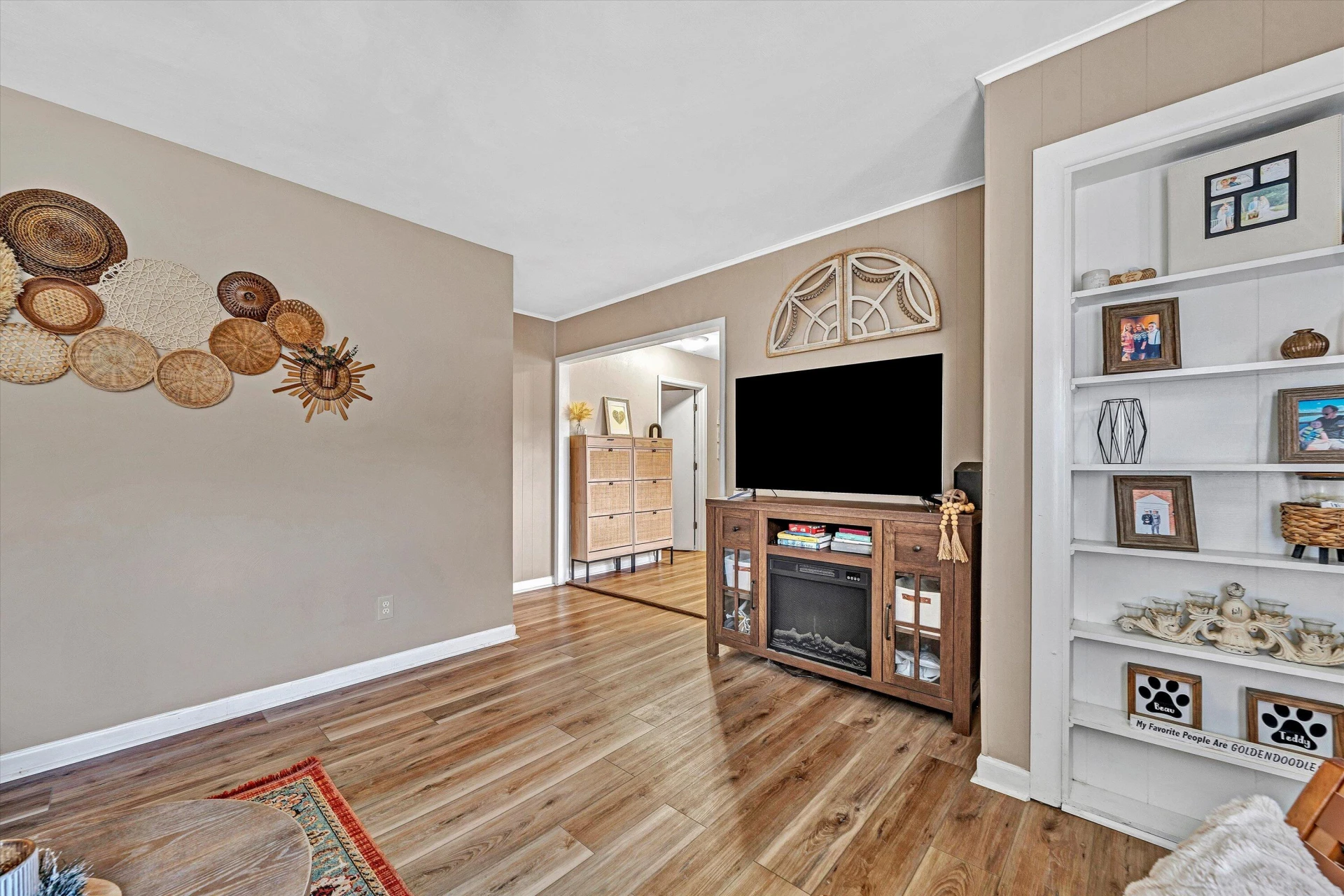 1441 Freeborn CIR - Photo 5