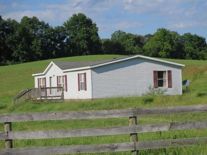 6118 Lithia RD - Photo 2