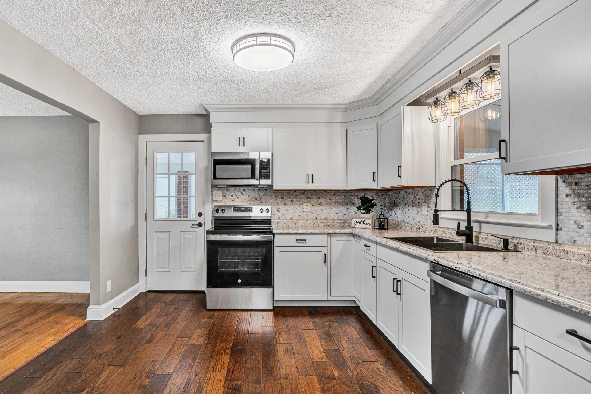 145 DONALD AVE - Photo 12