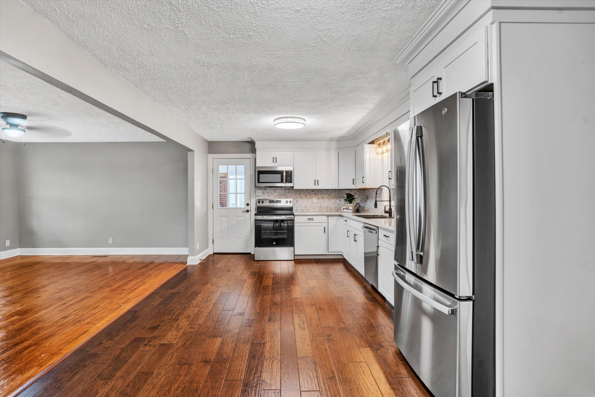 145 DONALD AVE - Photo 14